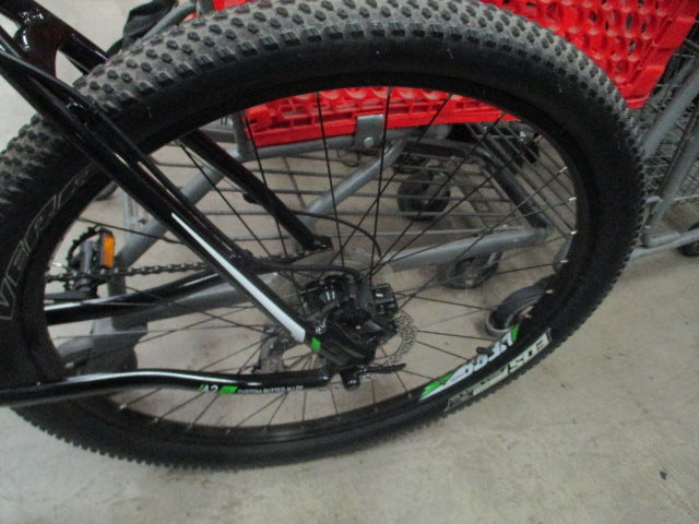 Load image into Gallery viewer, Used Fuji One .5 27 Speed 27.5&quot; Mountain Bike
