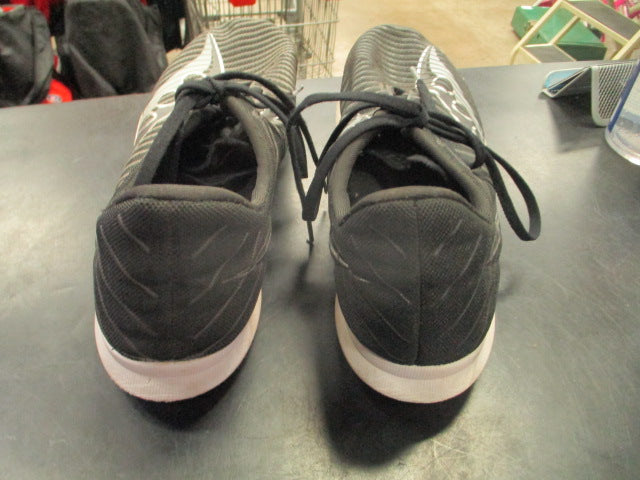 Load image into Gallery viewer, Used Saucony Track Shoes Size 11.5 (Missing One Spike)

