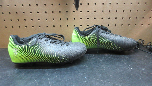 Used Vizari Stealth Soccer Cleats - Size Youth 1