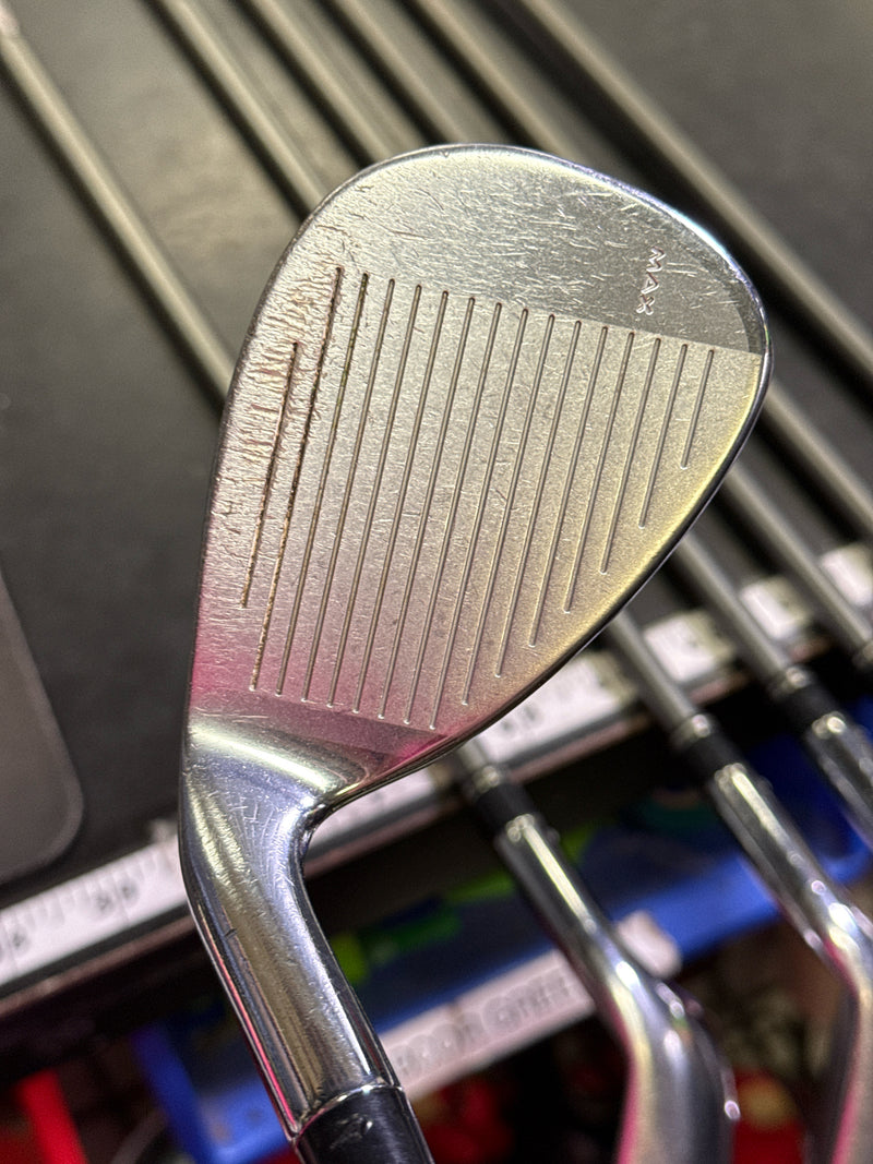 Load image into Gallery viewer, Used TaylorMade RAC R7 CGB Max Right Hand Ladies 7 pc Iron Set 6-9i and PLSw
