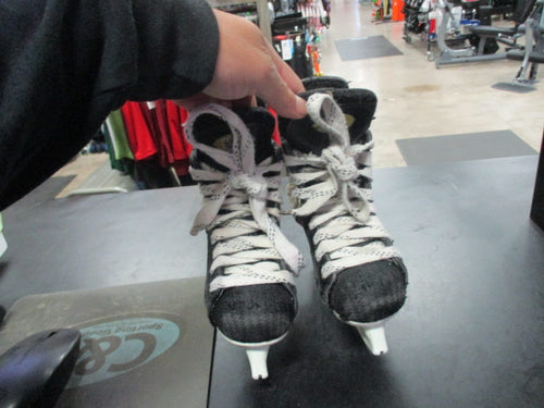 Used CCM 385 Tacks Size Youth 9 Ice Hockey Skates