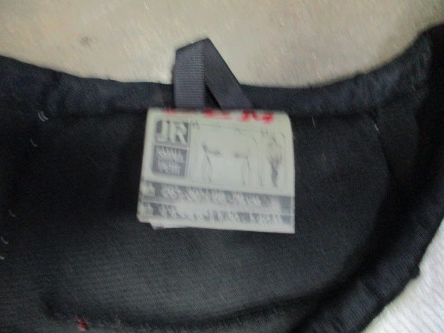 Load image into Gallery viewer, Used CCM U+ 04 Hockey Shoulder Pads Size Youth Small
