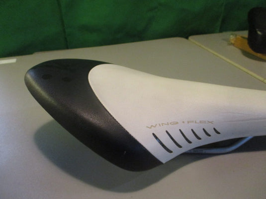 Used Fizik Wing Flex Tri 2 Bike Seat / Saddle