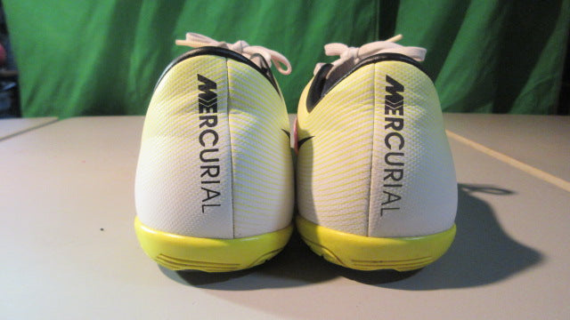 Load image into Gallery viewer, Used Nike Mercurial Victory V IC -Youth 5 Indoor Soccer Shoes
