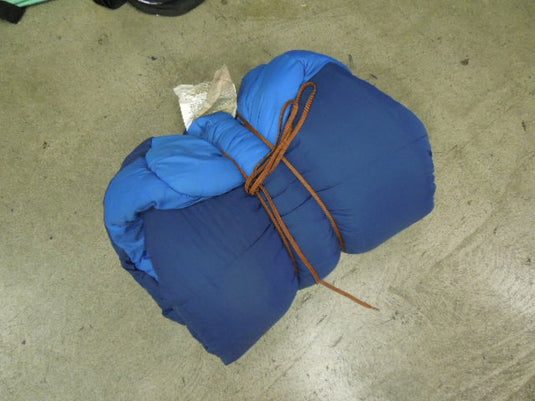 Vintage REI Single Person Mummy Style Sleeping Bag with Carry Bag