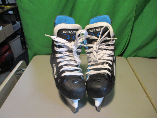 Load image into Gallery viewer, Bauer XLP Youth 11 Hockey Skates
