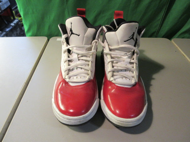 Load image into Gallery viewer, Used Nike Jordan Maxin 200 GS Youth Size 5.5 Basketball Shoes
