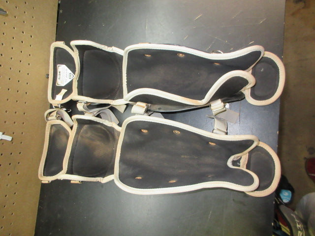 Load image into Gallery viewer, Used All-Star Future Star Catchers Shin Guards - Size 9-12
