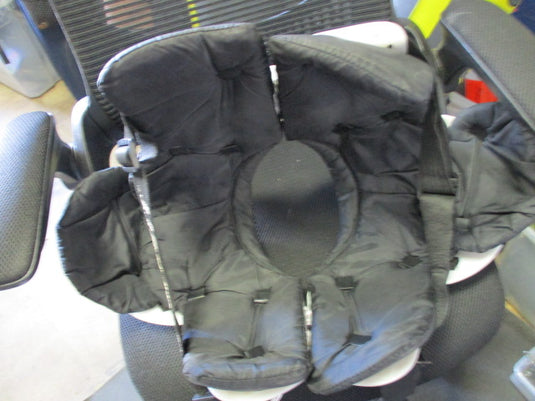 Used Schutt Jr Blocker Size 2XLarge Shoulder Pads