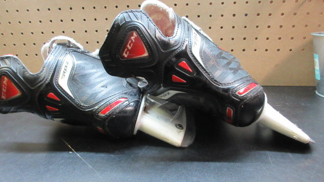 Load image into Gallery viewer, Used CCM RBZ SB 4.0 Hockey Skates - Size 5.5

