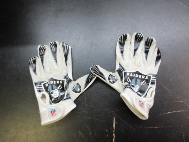 Load image into Gallery viewer, Used Franklin Raiders Football Gloves - Size Youth M/L

