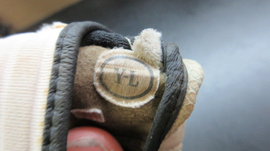 Used Easton VRS Batting Glove - RH - QT1 - Youth Large