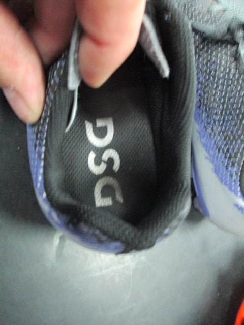 Load image into Gallery viewer, Used DSG Speed Viper Sz 3.5 Soccer Cleats
