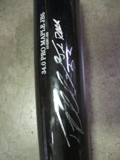 Load image into Gallery viewer, Used Old Hickory 34&quot; Pro Maple JB5 Signed Wood Bat
