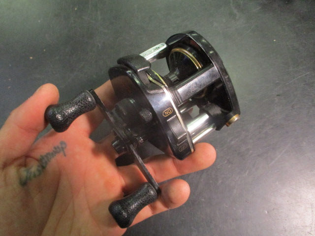 Load image into Gallery viewer, Vintage Shimano Bantam Mag Plus BMP350 Baitcasting Reel
