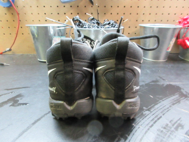 Load image into Gallery viewer, Used Nike Alpha Menace 3 Shark Football Cleats - Size Youth 2
