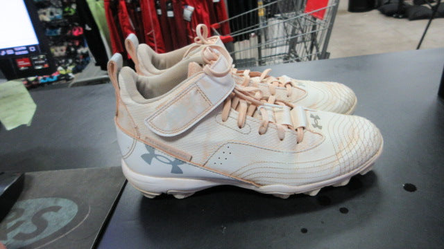 Load image into Gallery viewer, Used Under Armour BH Size 8.5 Cleats
