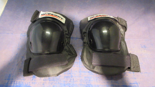 Used Wipe Out Knee Pads Youth Size Medium
