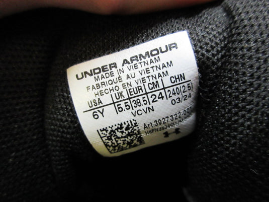 Used Under Armour Highlight 2 RM Football Cleats - Size Youth 6