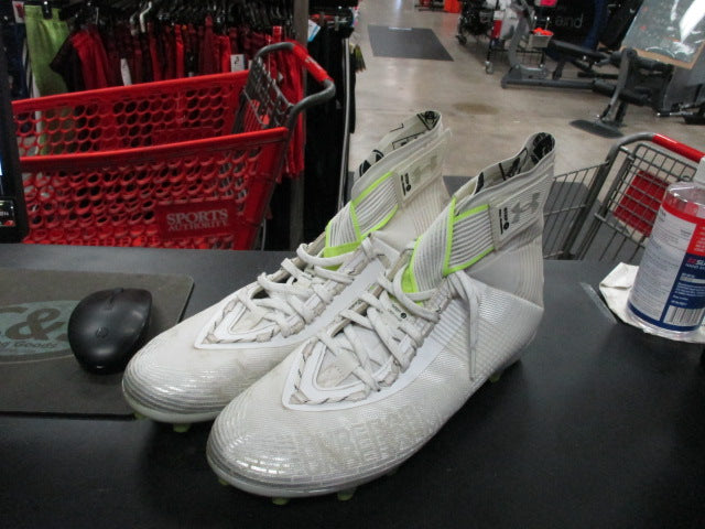 Load image into Gallery viewer, Used Under Armour Football Cleats Size 12
