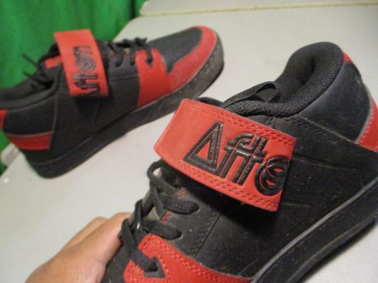 Used Afton Mountain Bike Shoes Size 8