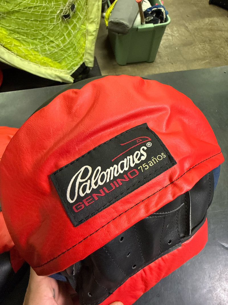 Load image into Gallery viewer, Used Palomares Genuine 75 Striking Mitts
