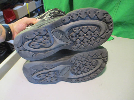 Used Bacl/Orange Winter Water Proof Size 4 Boots