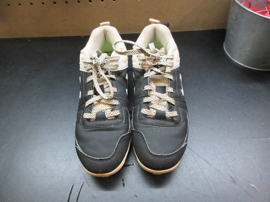 Used Under Armour Leadoff Low RM Jr. Baseball Cleats - Size Youth 2.5