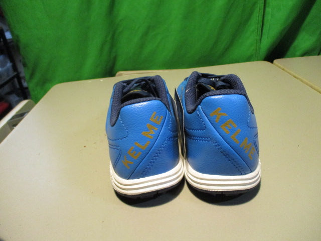 Load image into Gallery viewer, Used Kelme Size 2 Indoor Soccer Cleats
