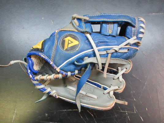 Used Akadema ARA93 Rookie Series 11" Glove - RHT