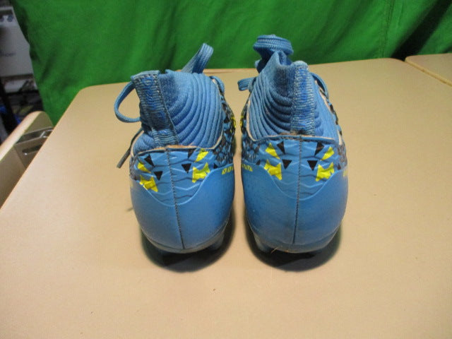 Load image into Gallery viewer, Used Umbro Royal Blue Size Kids Youth 12 Soccer Cleats
