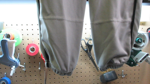 Load image into Gallery viewer, Used Wire2Wire Knicker Baseball Pants - Size Youth Medium
