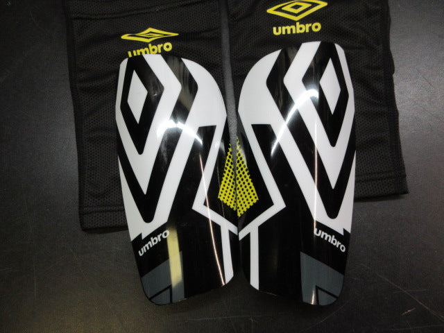 Load image into Gallery viewer, Used Umbro Slip-In Soccer Shin Guards - Size Large
