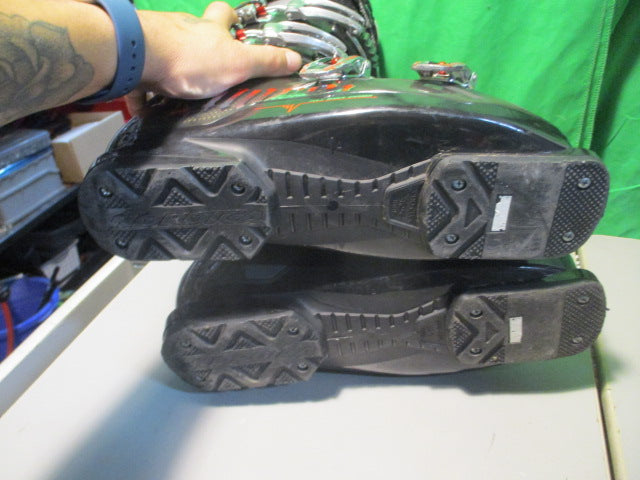Load image into Gallery viewer, Used Nordica Hot Rod 10.5 Downhill Ski Boots
