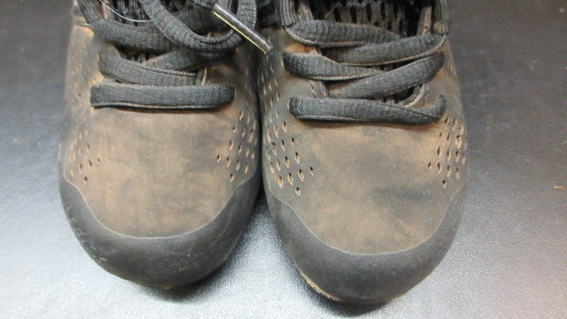 Load image into Gallery viewer, Used Rawlings Youth Clubhouse Low Baseball Cleats - Size 9
