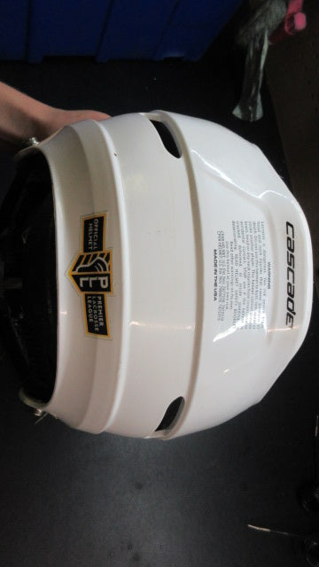 Load image into Gallery viewer, Used Cascade CPV-R Lacrosse Helmet - Size M/L
