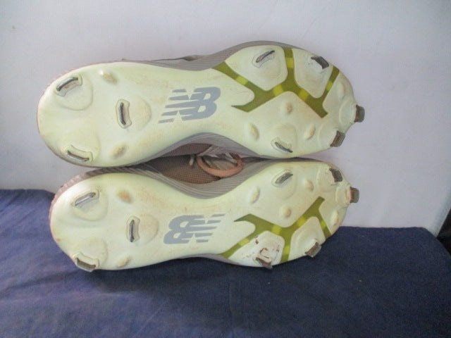 Load image into Gallery viewer, Used New Balance 4040 6 Metal Cleats Size 7 - some wear on heel
