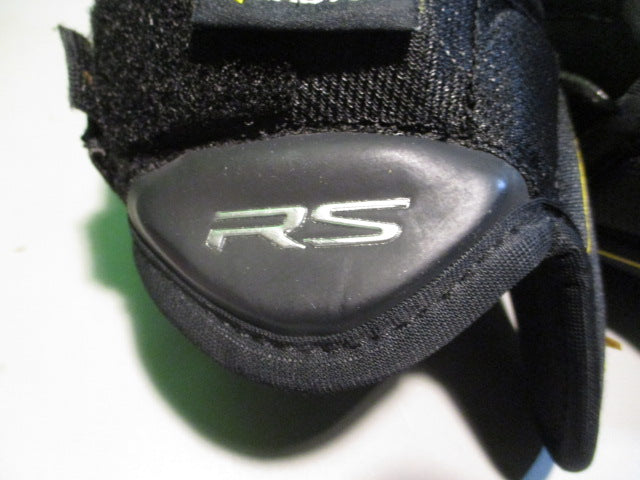 Load image into Gallery viewer, Used Easton RS Size Small Hockey Elbow Pads
