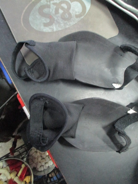 Used Nike Blue yth Medium Soccer Shin Guards