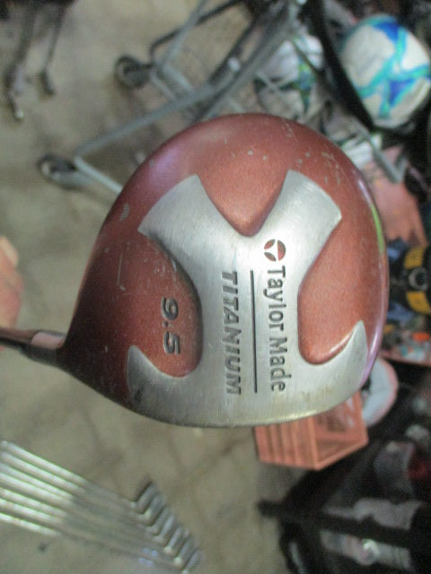 Load image into Gallery viewer, Used Taylormade Titanium RH 9.5 Deg Driver
