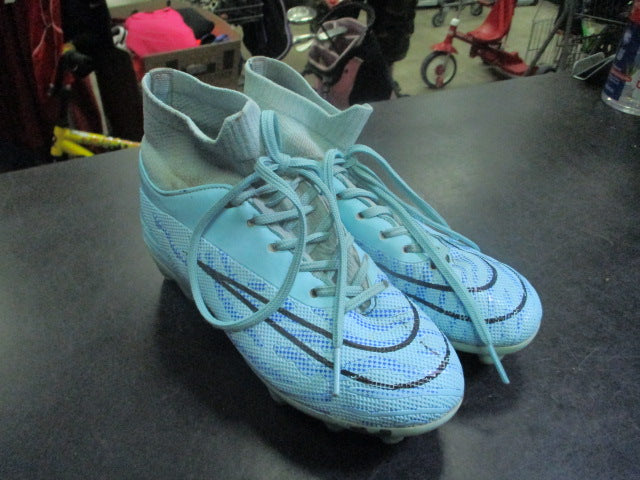 Load image into Gallery viewer, Used Unbranded Teal Soccer Cleat No Size Found
