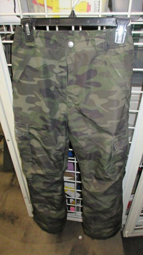 Used Sportcaster Camo Snow Pants Youth Size Large (16/18) - small wear