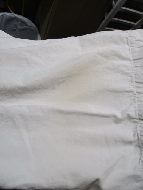 Load image into Gallery viewer, Used Tokon Kodomo Karate Gi Jacket Size 2 - sweat stain on back
