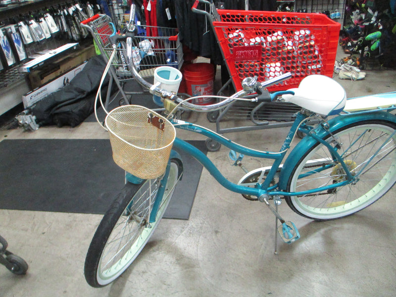 Load image into Gallery viewer, Used Huffy SouthWind 26&quot; 7 Speed Cruiser Bike - As Is (Needs Work)
