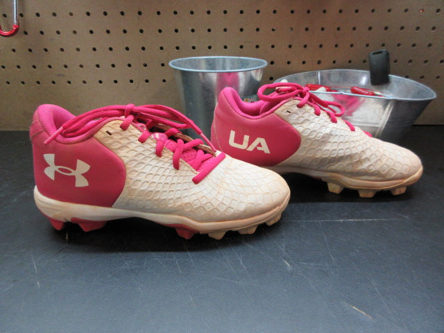 Load image into Gallery viewer, Used Under Armour Glyde 2.0 RM Softball Cleats - Size Youth 3
