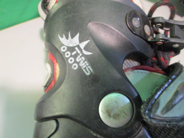 Load image into Gallery viewer, Used BladeRunner Abec 1 Adjustable Youth In-line Skates
