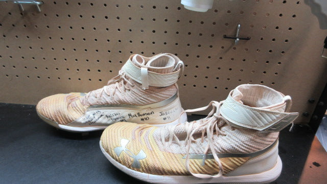 Load image into Gallery viewer, Used Under Armour BH Metal Cleats - Size 14
