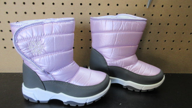 Load image into Gallery viewer, Used Mountain Wearhouse Winter Snow Boots - Size 12k
