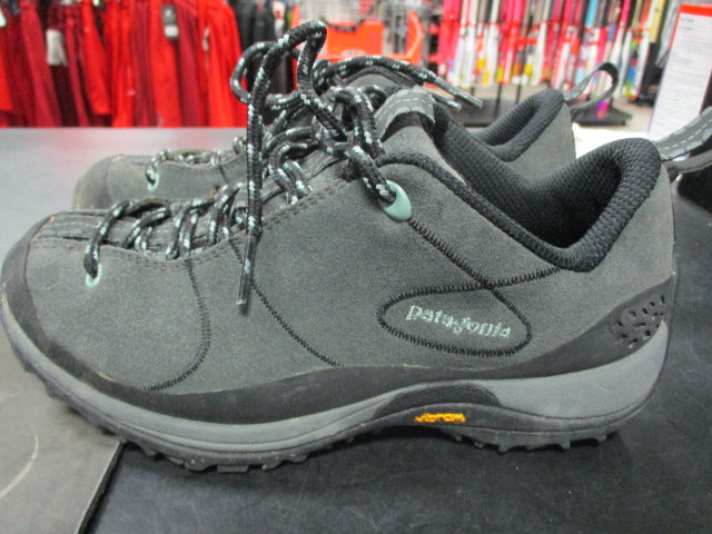 Load image into Gallery viewer, Used Patagonia Vibram Size Womens 5 Hiking Shoes
