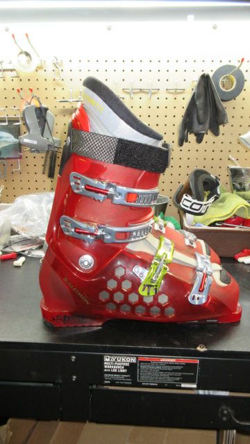 Used Salomon Wave X7 Ski Boots Size 31.5